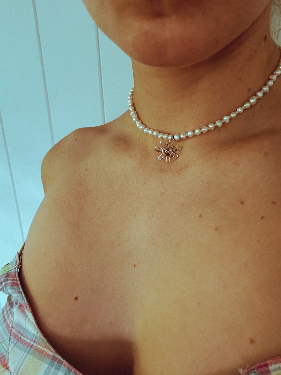 Pearl necklace 4