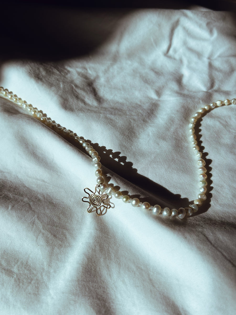 Pearl necklace 4