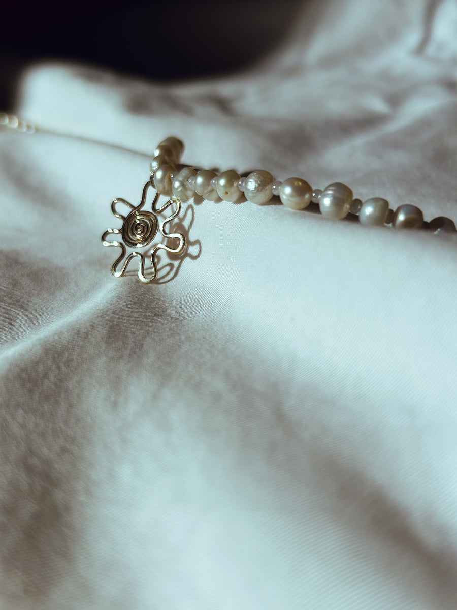 Pearl necklace 4