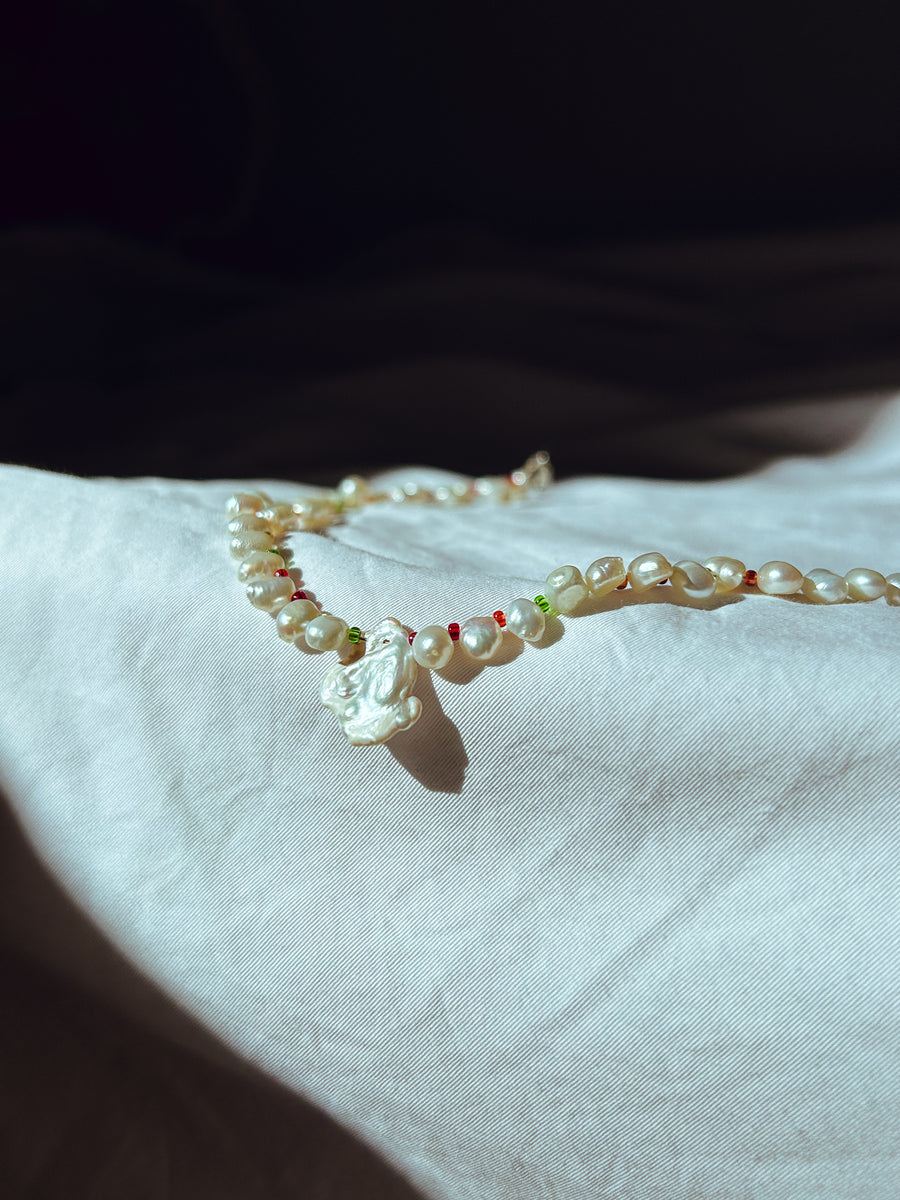 Pearl necklace 9